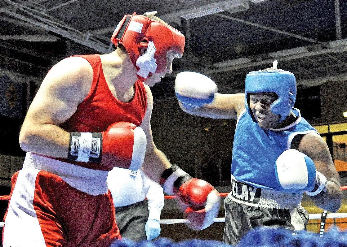 皇冠体育拳击选手激烈对决精彩瞬间